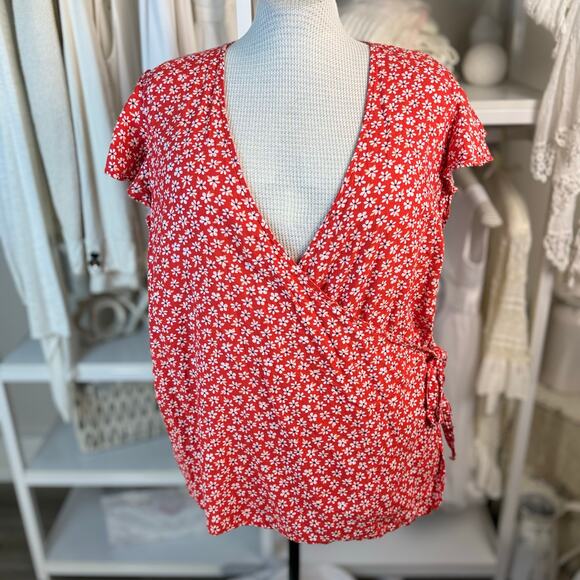 Old Navy Tops - Old Navy Plus size 2X red & white daisy wrap blouse, summer, date night #4204